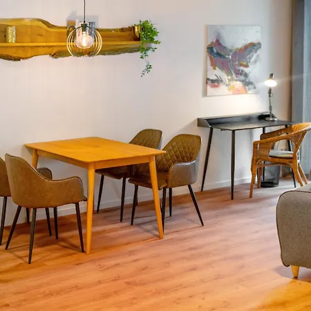 Km Style 8 * Fryburg Bryzgowijski